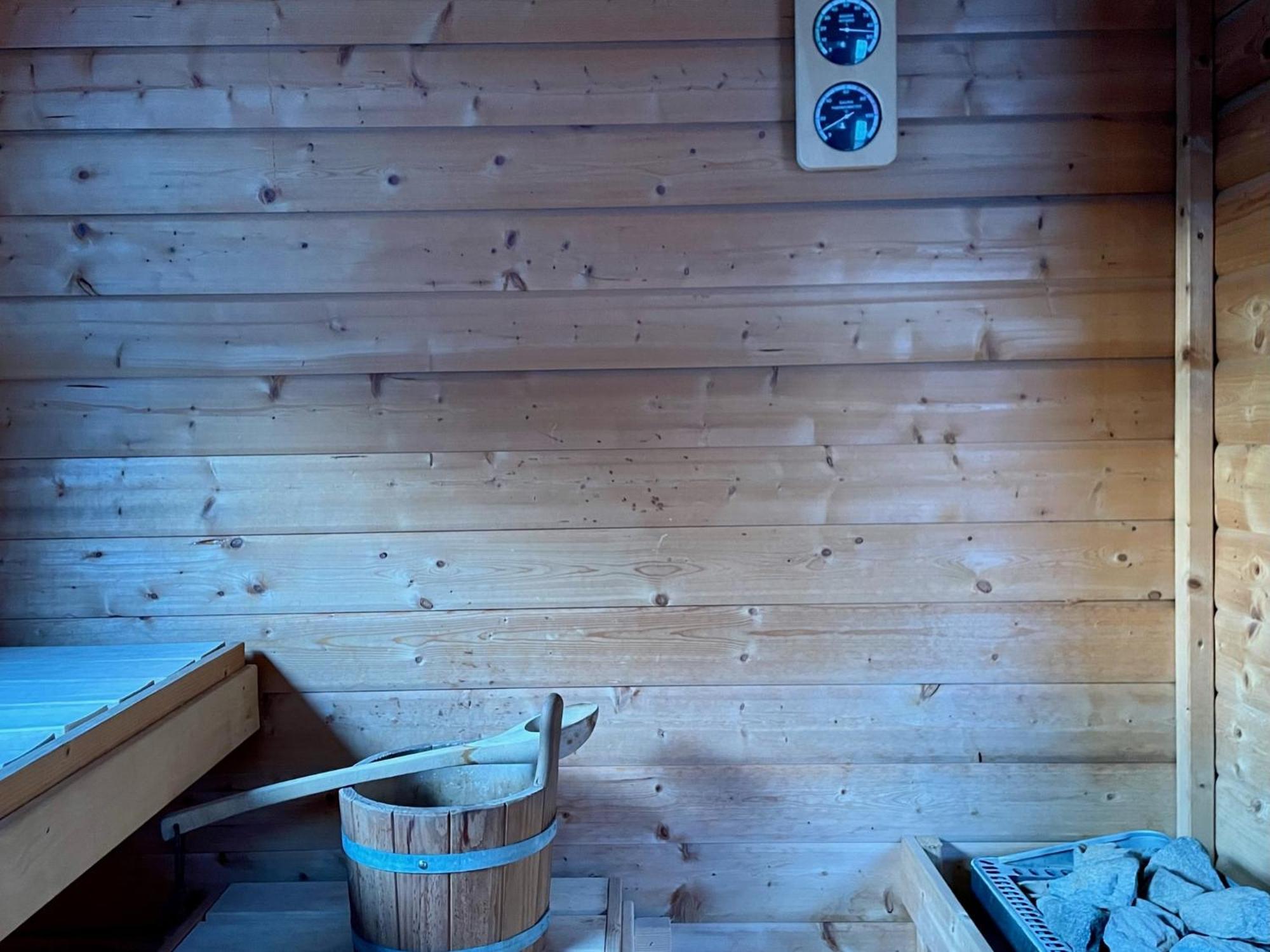 Modernes Holzhaus Im Skandinavischen Stil Mit Sauna, Garten Und 2 Katzen Norderstedt Zewnętrze zdjęcie